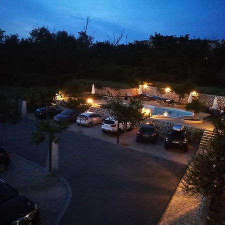 Apartmani Simon Lopar Bagian luar foto