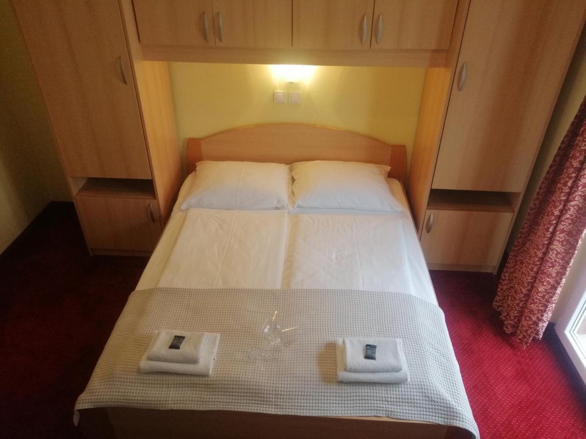 Apartmani Simon Lopar Ruang foto